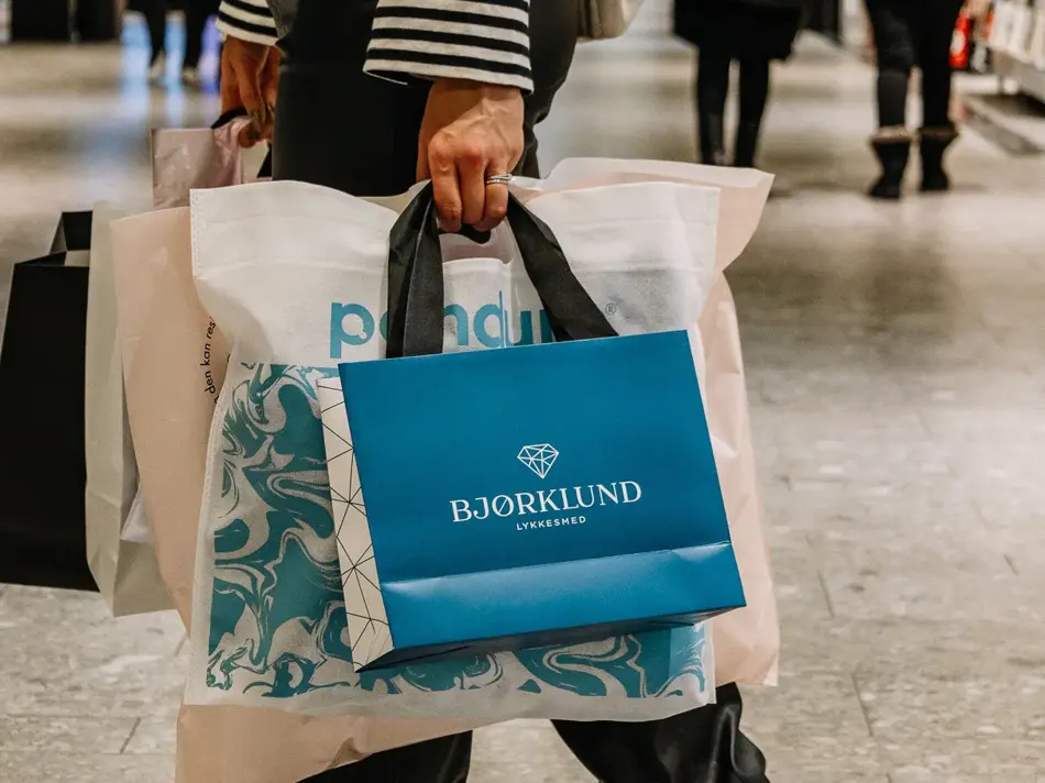 Black Friday handleposer