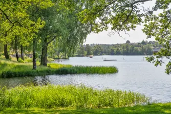 Bilde av vannet i Nesparken i Moss