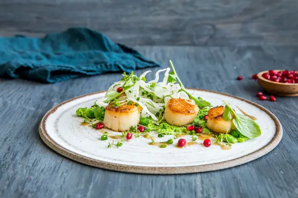 Tallerken med kamskjellsalat