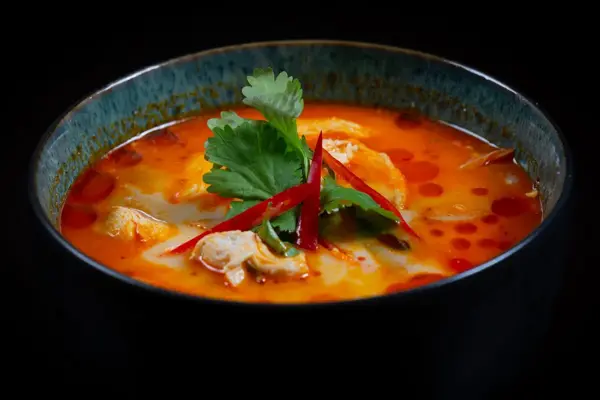 Thaisuppe i skål