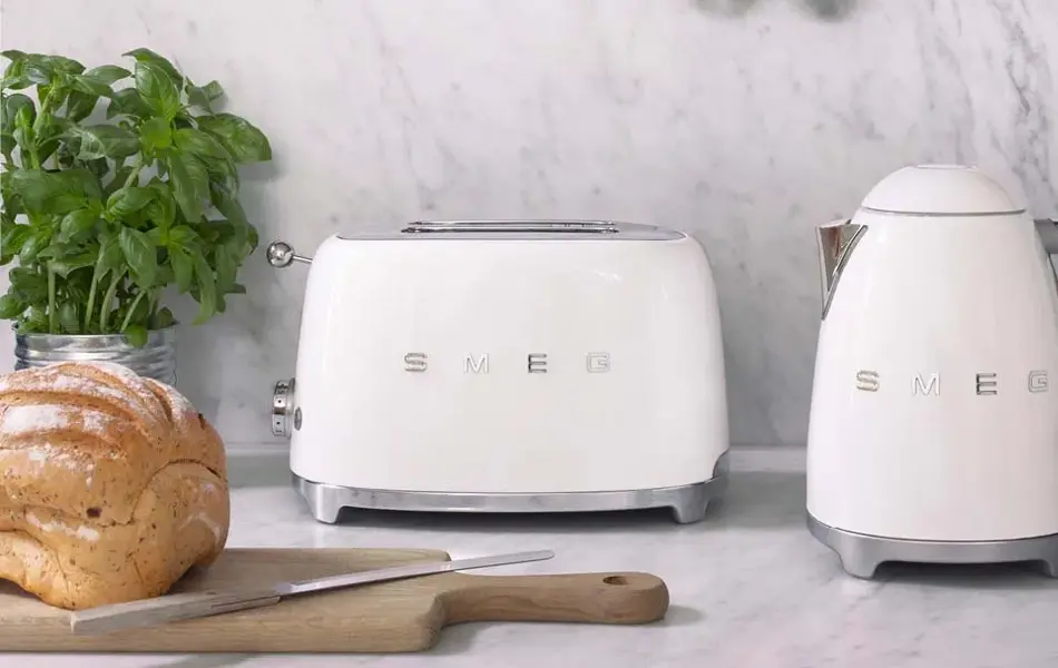 Smeg vannkoker og brødrister 