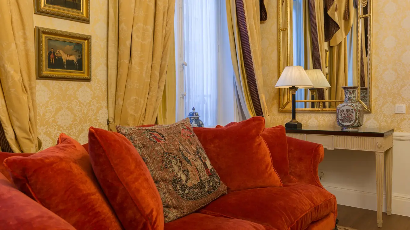 Stanhope_Hotel_Royal_Suite