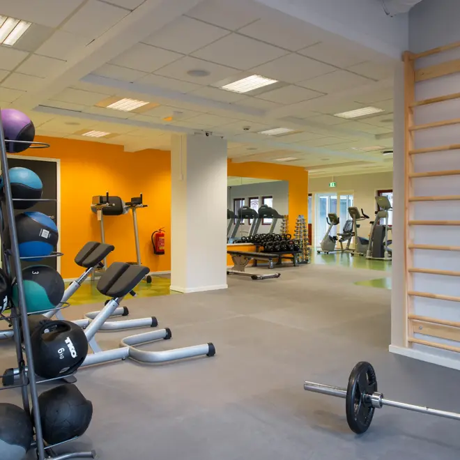 Stort og luftig treningsrom på Thon Hotel Hallingdal.
