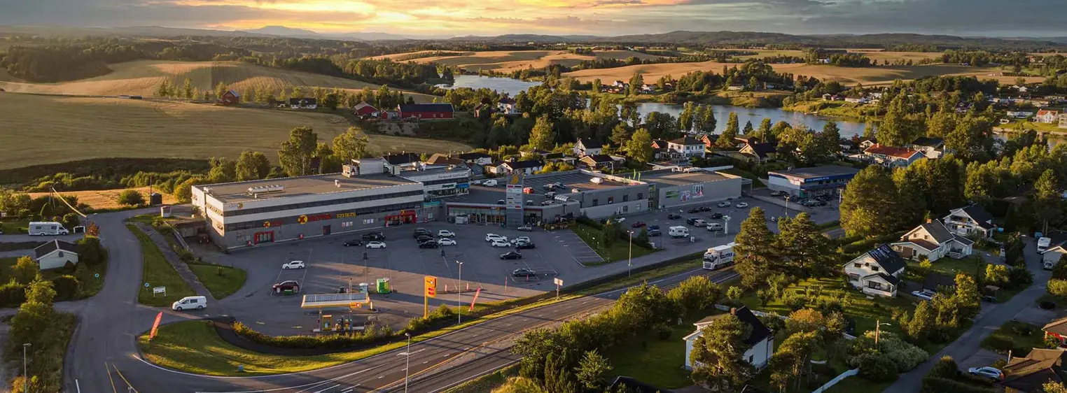 AMFI Eurosenteret fasade, oversiktsbilde tatt med drone