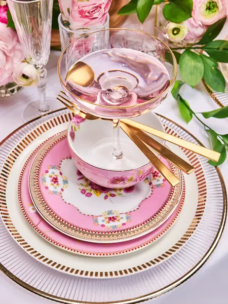 Bord til champagnelunsj