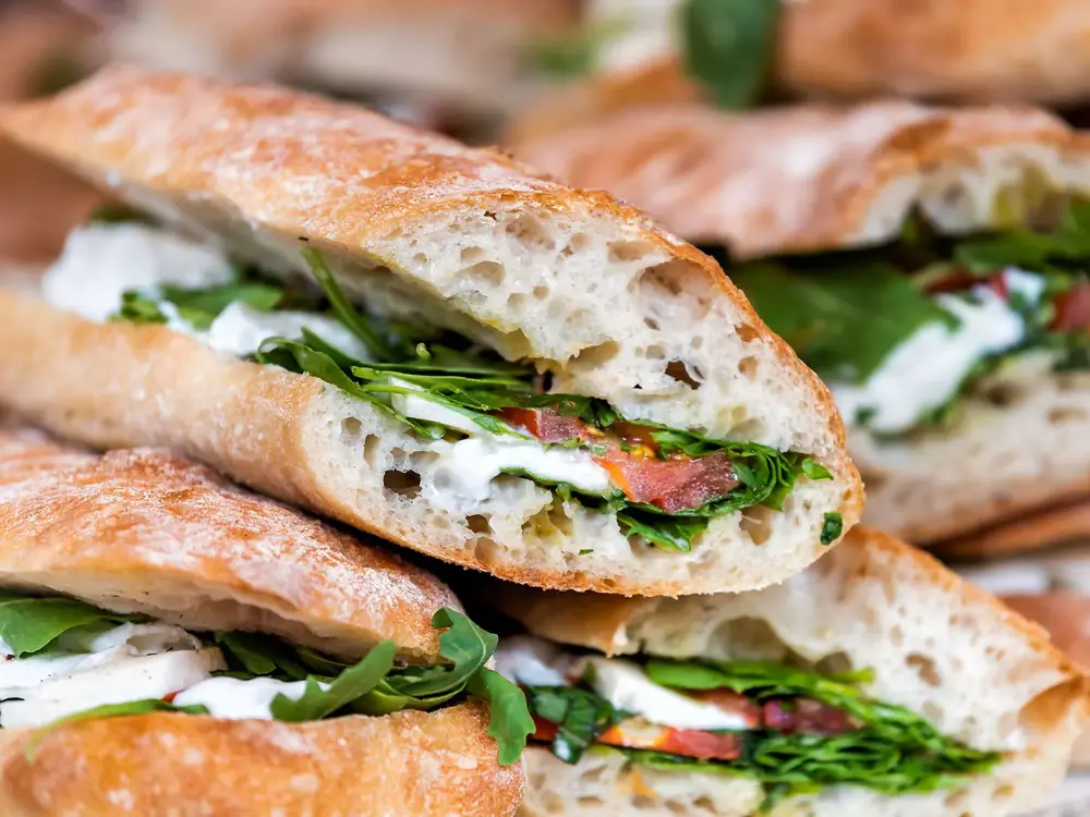 Påsmurte italienske baguetter