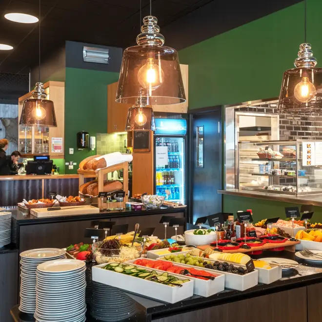 Buffet, kald og varm mat 