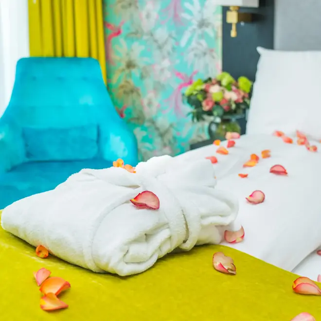 Badekåpe-roser-blomster-tapet