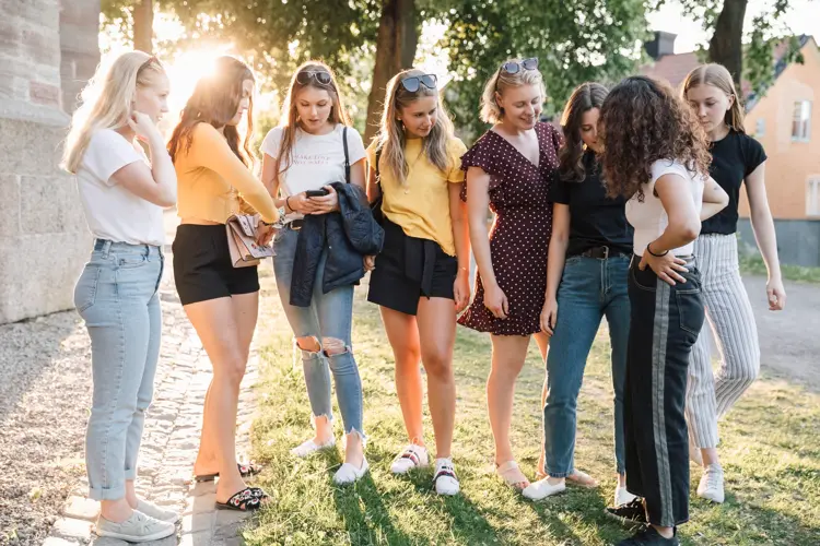 Ungdomsgjeng med jenter