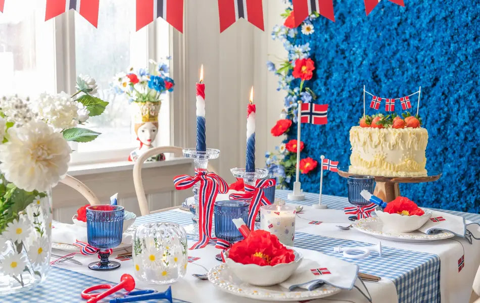 Tildekket bord til 17. mai