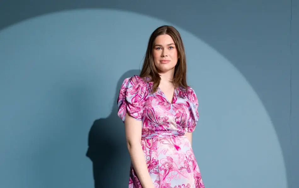 Kjoler mai festligheter og bryllup