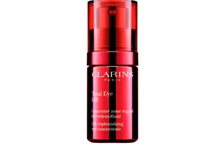 kicks-clarins-uke46-3.2