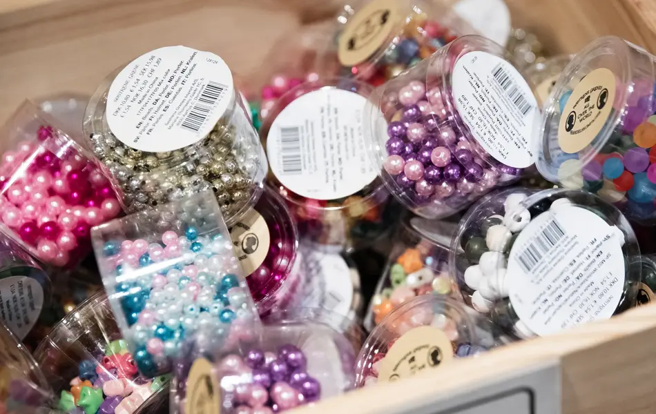 Perler i bokser hos Søstrene Grene