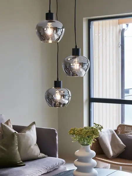 Taklampe med 3 pendler