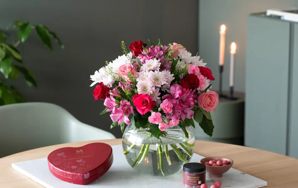 Røde og rosa blomster til morsdag og valentines, fra mester Grønn