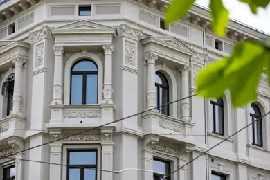 Detaljbilde av vinduer på Stortorvet 2