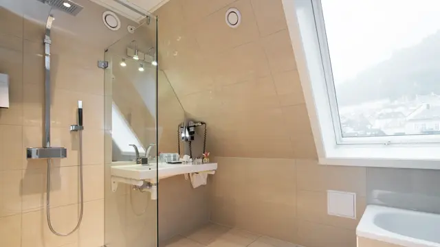 Bad i juniorsuite på Thon Hotel Rosenkrantz Bergen 