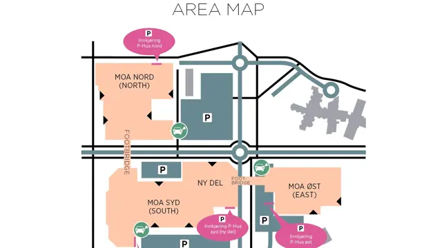 Kart over Moa-området med piler som viser innkjøring til parkeringshus og ladestasjoner for el-bil