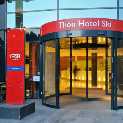 Inngangsparti til Thon Hotel Ski 