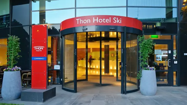 Inngangsparti til Thon Hotel Ski 