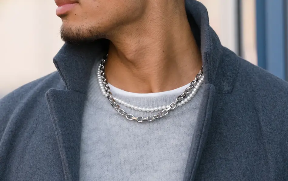 Mann viser høstmote