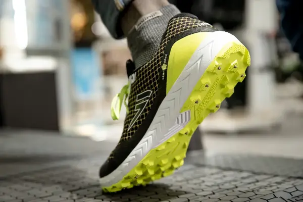 Bilde av løpesko med pigger