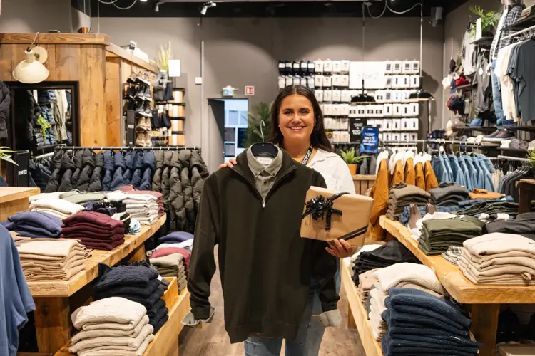 Søndag 9. november er det farsdag, og det vil man jo ikke glemme. Hva med å skjemme bort far litt ekstra i år? 