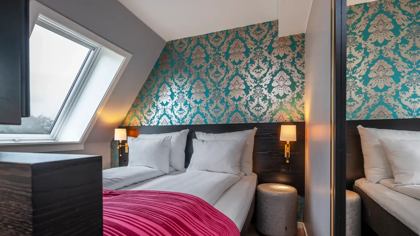Thon_Hotel_Rosenkrantz_Bergen_Standard-Queen-Room