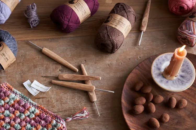 Endelig er det juleferie og man har bedre tid med familien. Vi gir deg de beste tipsene til morsomme aktiviteter for hele familien både ute og inne.