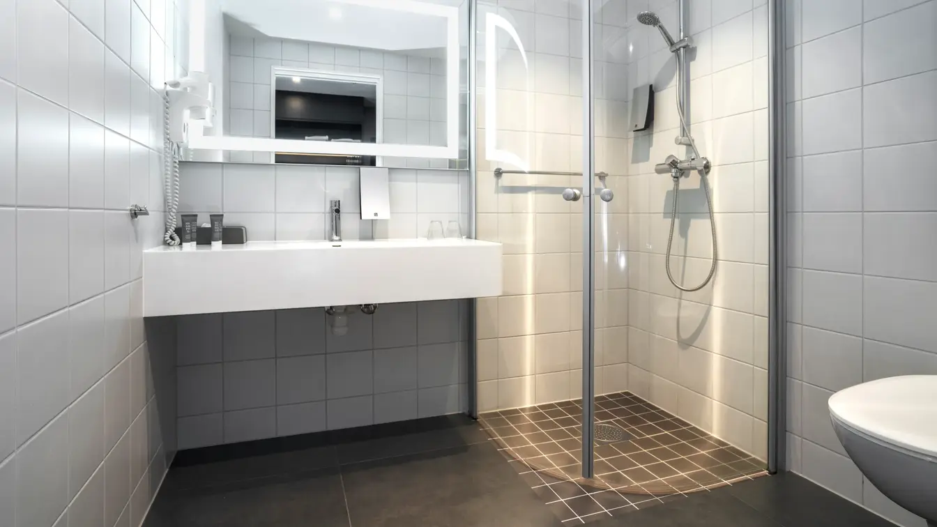 Thon_Hotel_Lofoten_Standard_Double_Bad