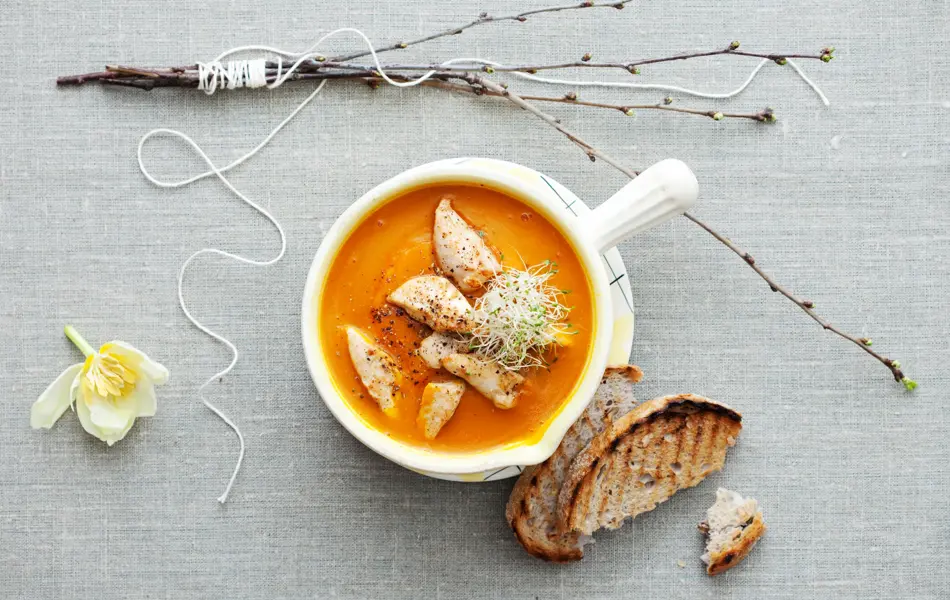 Gresskarsuppe med kylling og brød