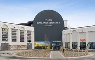 Thon Sørlandssenteret fasade, inngang med logo over.