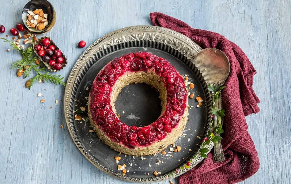 Nøttestek med tranebær på toppen