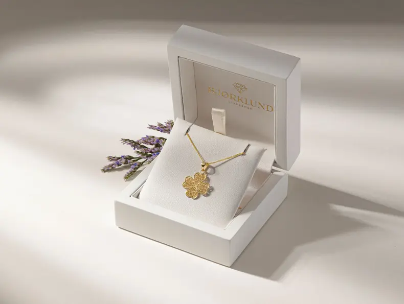 bjorklund-klover-halssmykke-uke15-4.3