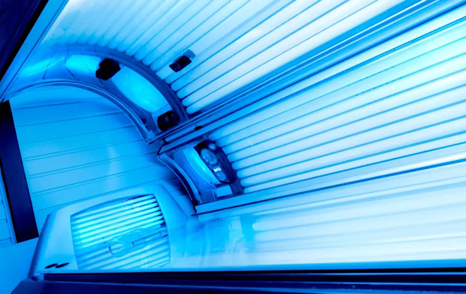 Tanning bed,  --- for more tanning beds, please look in my portfolio