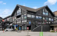 Thon Senter Geilo fasade, med logo på vegg.