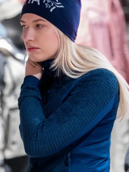 Norrøna lue 549 fleece 1999.jpg