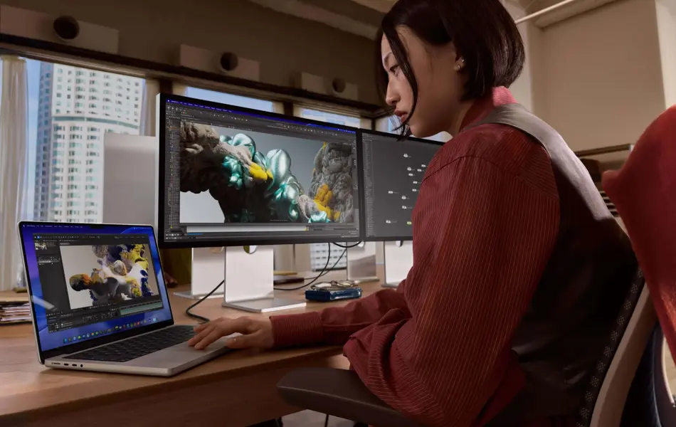 MacBook Pro - Lifestyle