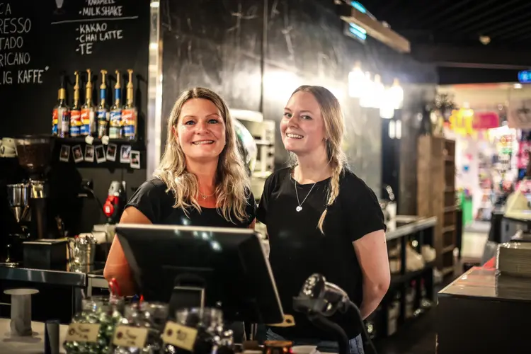 Visste du at på Lykke's meny finnes alt fra god kaffe, hjemmebakte kaker, salater, påsmurte bagetter og rundstykker,  til hjemmelaget italiensk pizza?