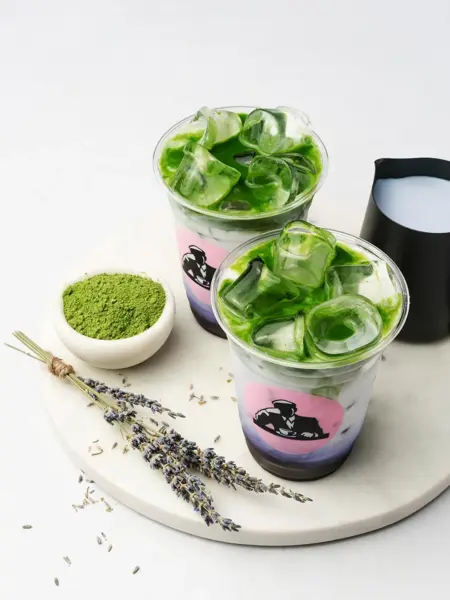 blueberry ice matcha latte