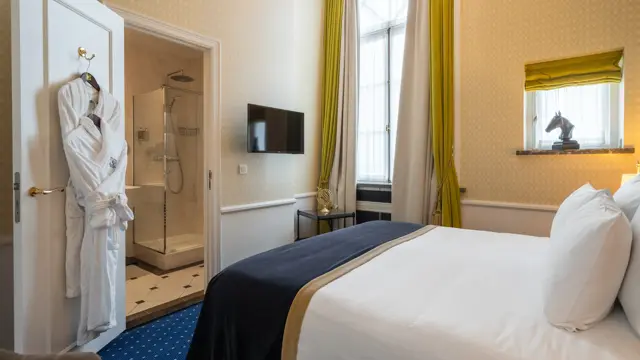 Stanhope_Hotel_Suite