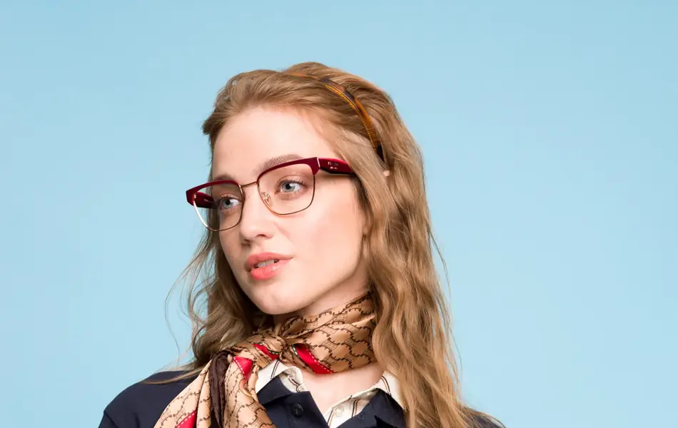 Dame som viser vårmote