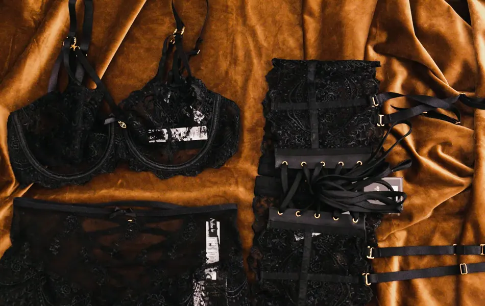 Dame i antrekk til nyttårsaften