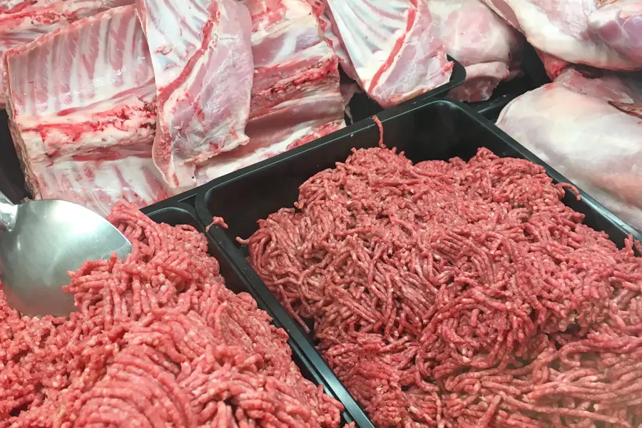 kjøttdeig på store fat