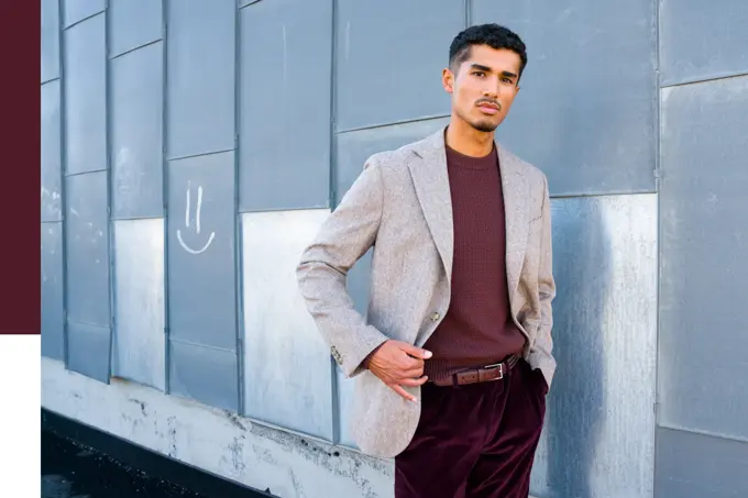 Mann viser høstmote