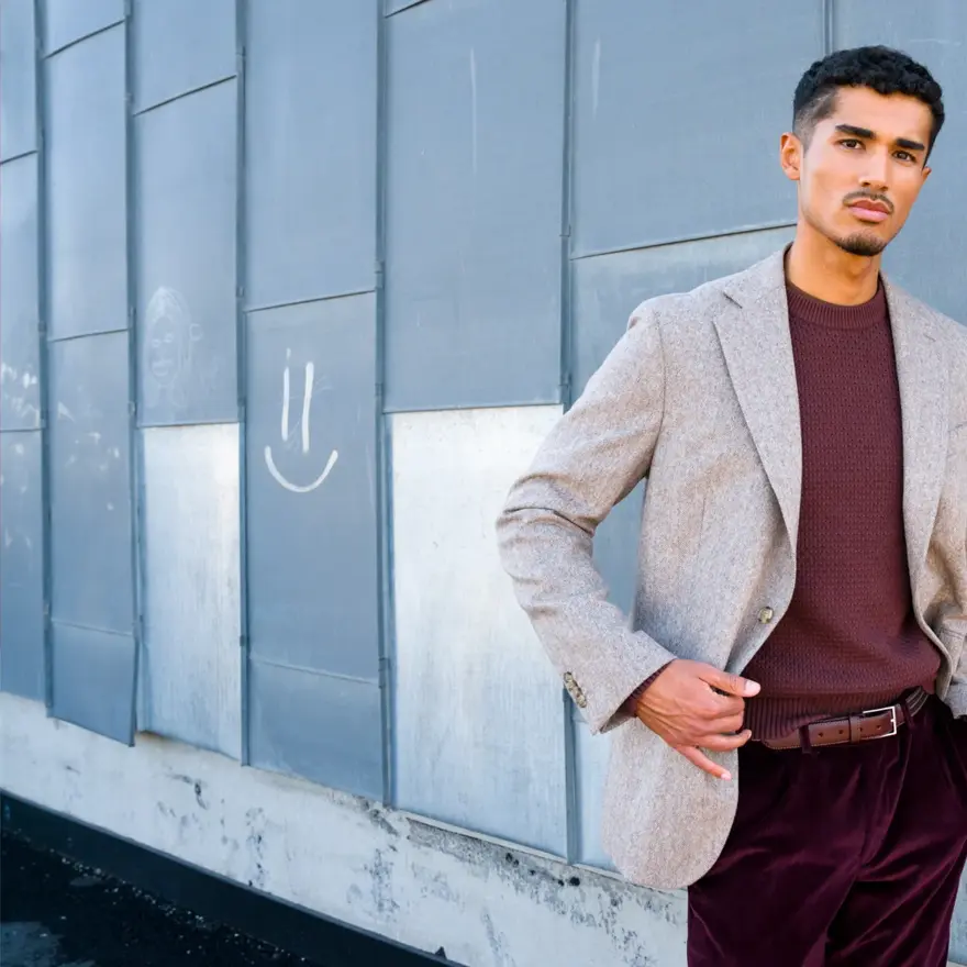 Mann viser høstmote