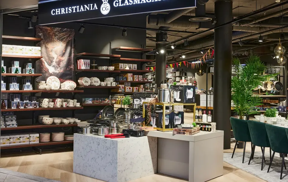 inngangsparti til butikken til christiania glasmagasin på åsane storsenter