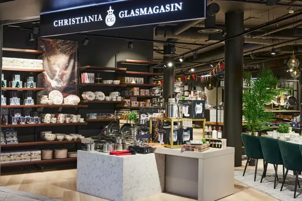 inngangsparti til butikken til christiania glasmagasin på åsane storsenter