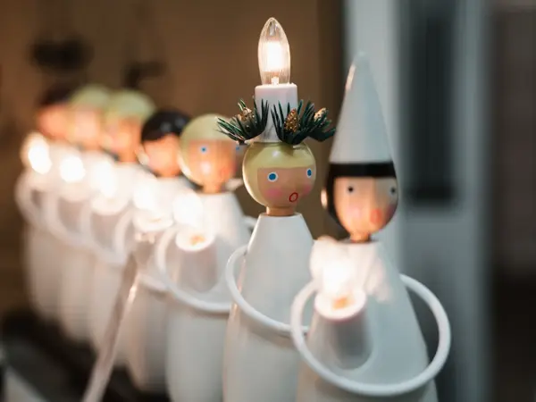 adventsstake formet som et luciatog