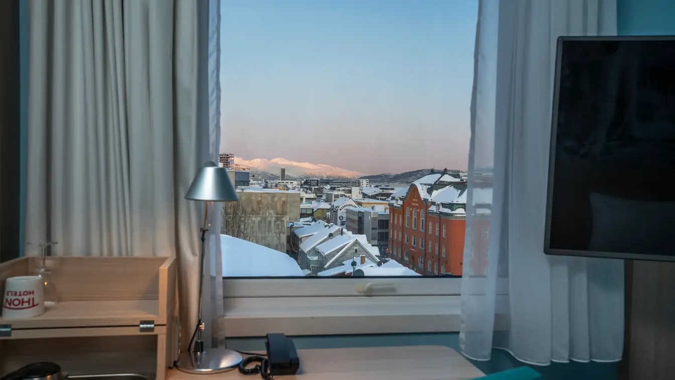 TV, Vindu, skrivebord 